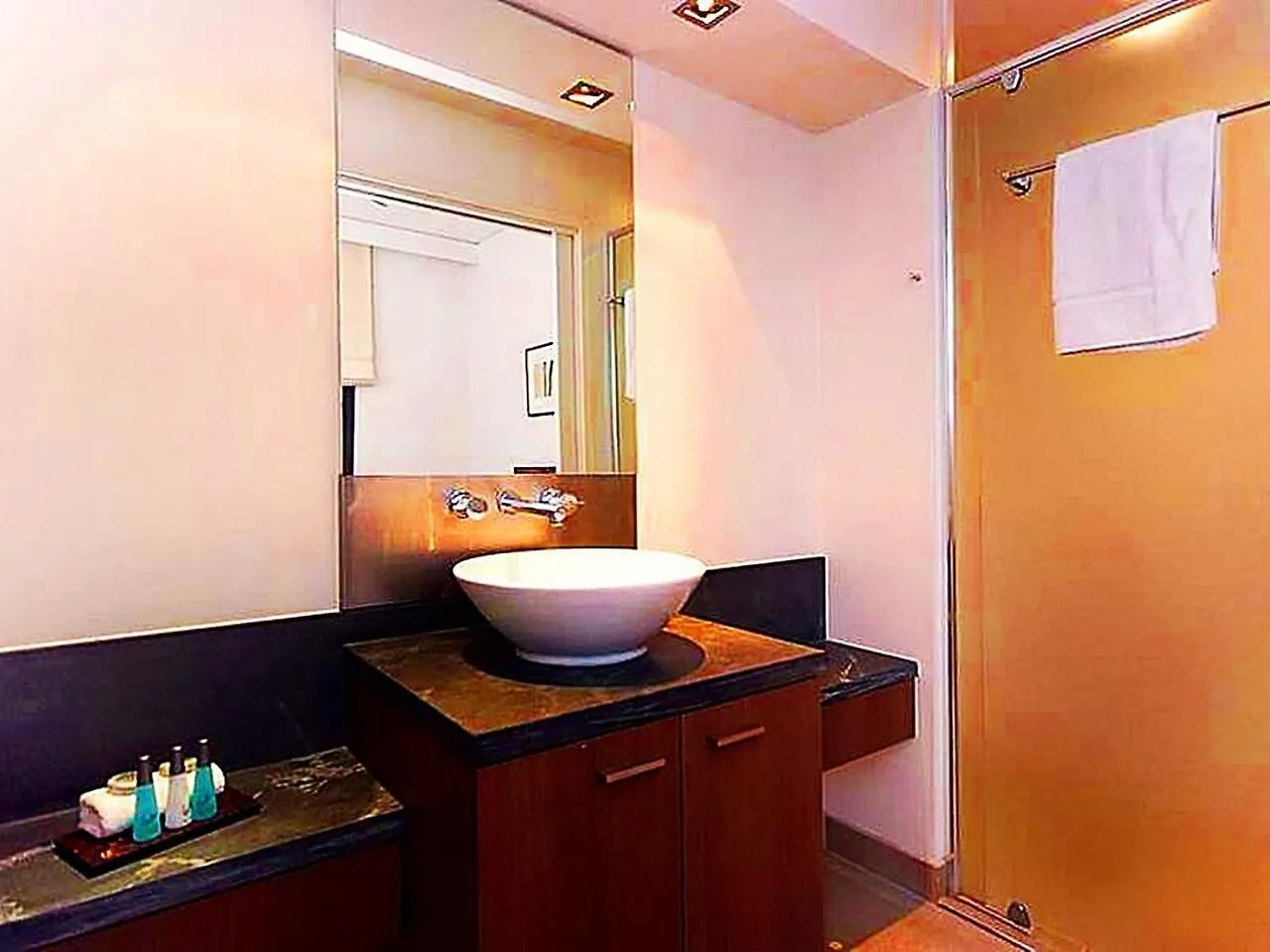Temple 121 Modern Spacious Palm Cove 2 Brm 2 Bth Resort Apartment With Courtyard 0*,  Australia