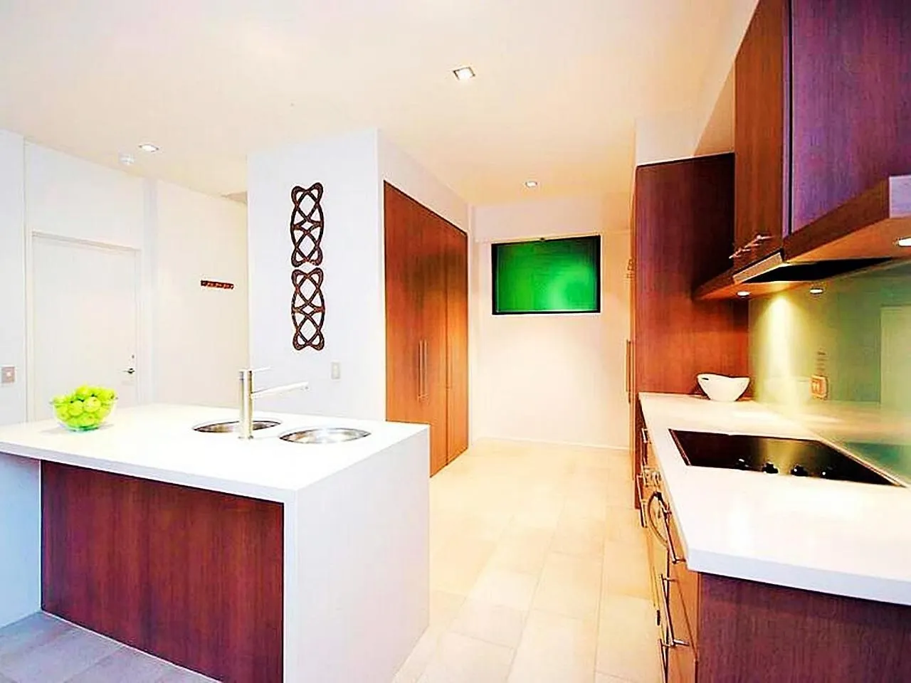 Temple 121 Modern Spacious Palm Cove 2 Brm 2 Bth Resort Apartment With Courtyard Australia